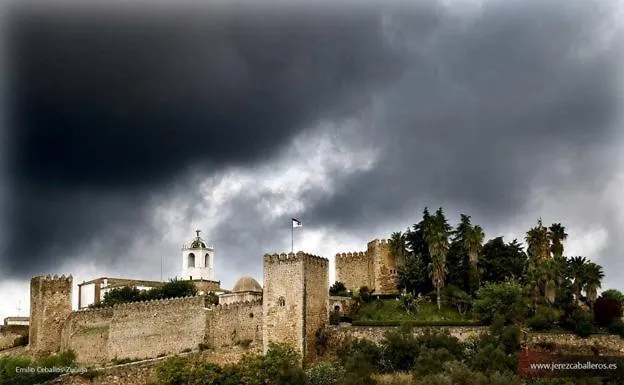 Plaza Del Pacifico La Bazana Jerez De Los Caballeros